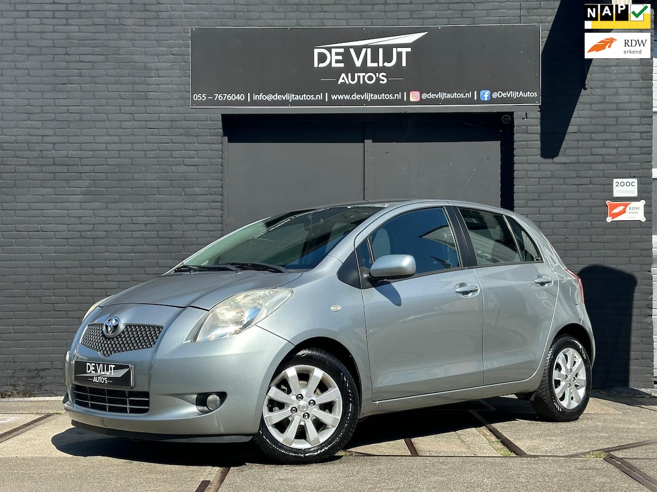 Toyota Yaris - 1.3 VVTi Executive | Leder | Navi | 15 inch lm | Airco | Elek Ramen | - AutoWereld.nl