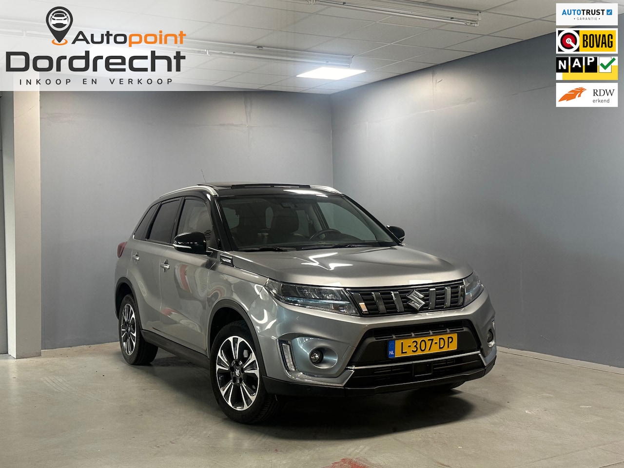 Suzuki Vitara - 1.4 Boosterjet Style Smart Hybrid Alcantara LEER CAMERA PANO - AutoWereld.nl