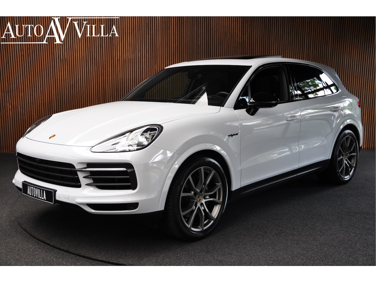 Porsche Cayenne - 3.0 E-Hybrid Platinum Edition | Sport Chrono | PANO | HUD | 360 | BLINDSPOT | LANE | - AutoWereld.nl