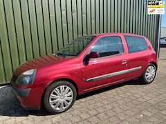 Renault Clio - 1.4-16V Privilège