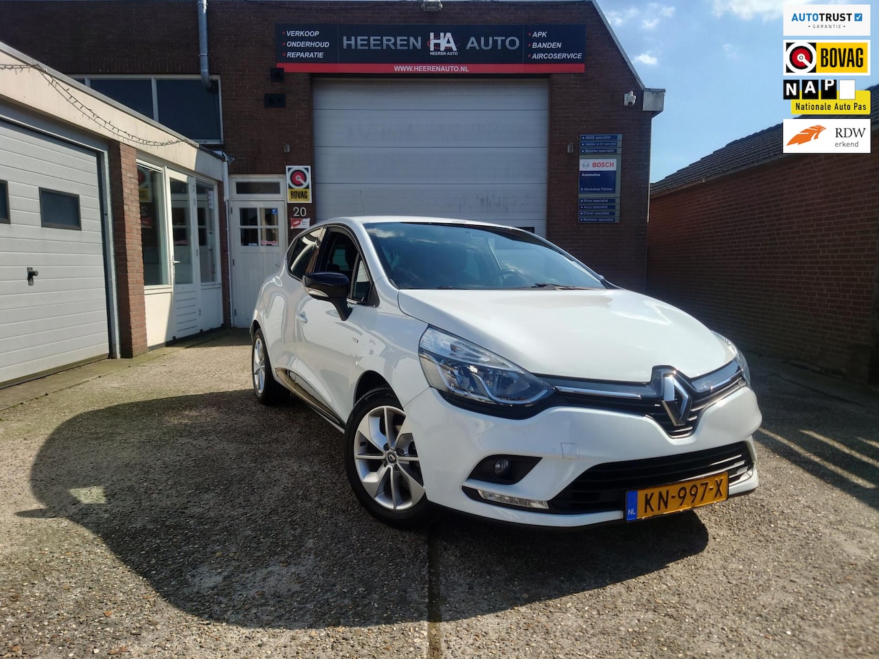 Renault Clio - 0.9 TCe Limited 0.9 TCe Limited, 1e eigenaar, Navigatie, Cruise control, Dealer onderhouden - AutoWereld.nl