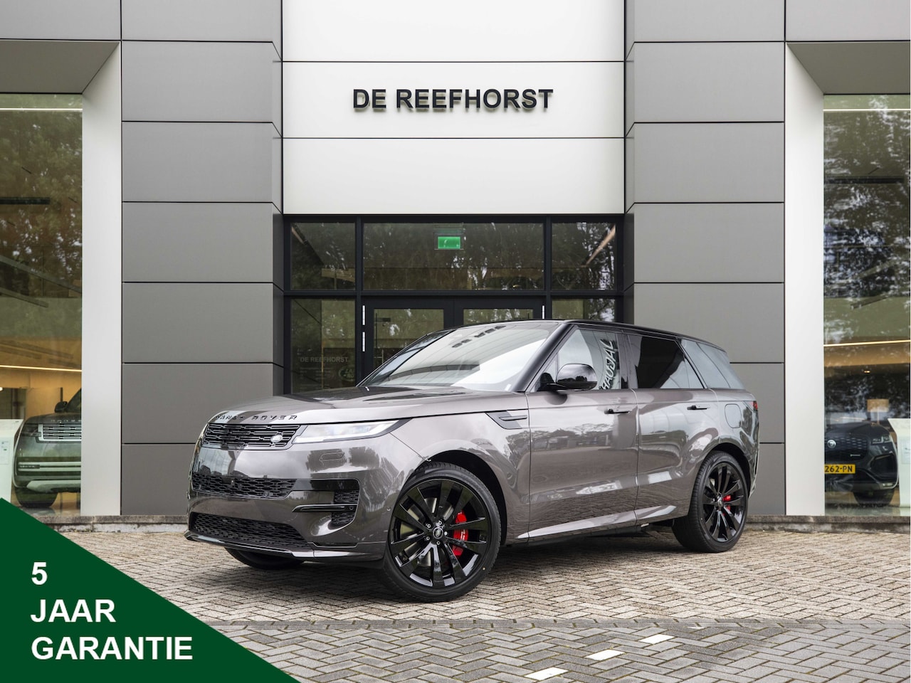 Land Rover Range Rover Sport - 3.0 P460e Dynamic HSE PHEV | Stormer Handling Pack | 23'' Gloss Black | Panoramisch schuif - AutoWereld.nl