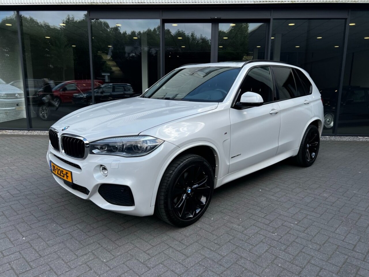 BMW X5 - xDrive30d M-Sport,1e Eig,Pano,Leer,HeadUp,Adapt Cruise,Lane Ass. - AutoWereld.nl