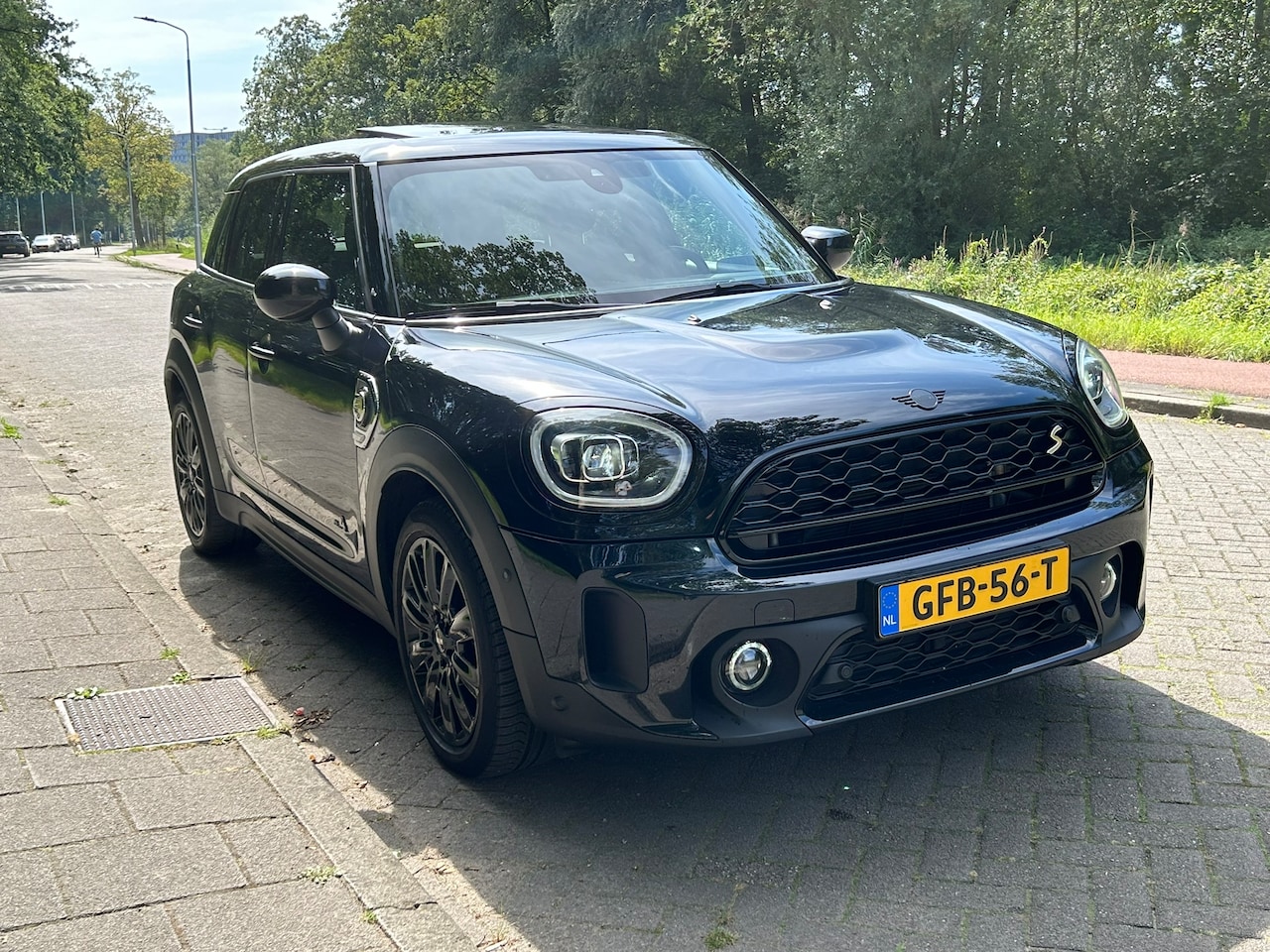 MINI Countryman - 2.0 Cooper S E ALL4 Classic 220pk Hybride Panoramadak Adaptive Cruise Control Matrix LED Black 3JR garantie - AutoWereld.nl