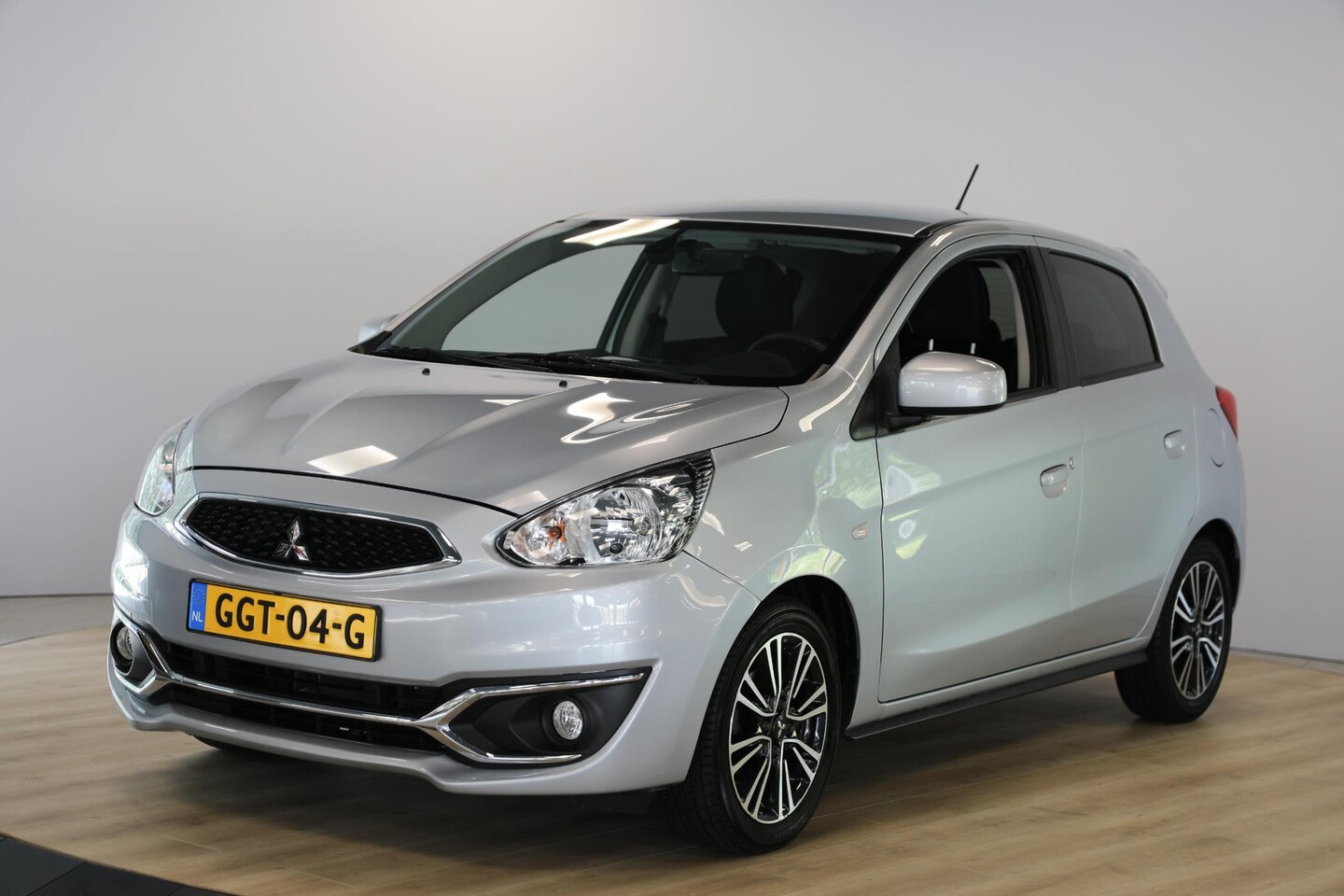 Mitsubishi Space Star - 1.2 Instyle | Automaat | LM 15'' | All-in 316,- Private Lease - AutoWereld.nl