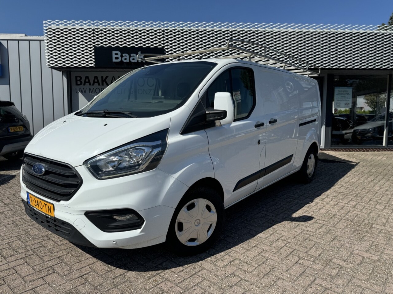 Ford Transit Custom - 300 2.0 TDCI L2H1 | 2x Schuifdeur | Trekhaak | Automaat - AutoWereld.nl