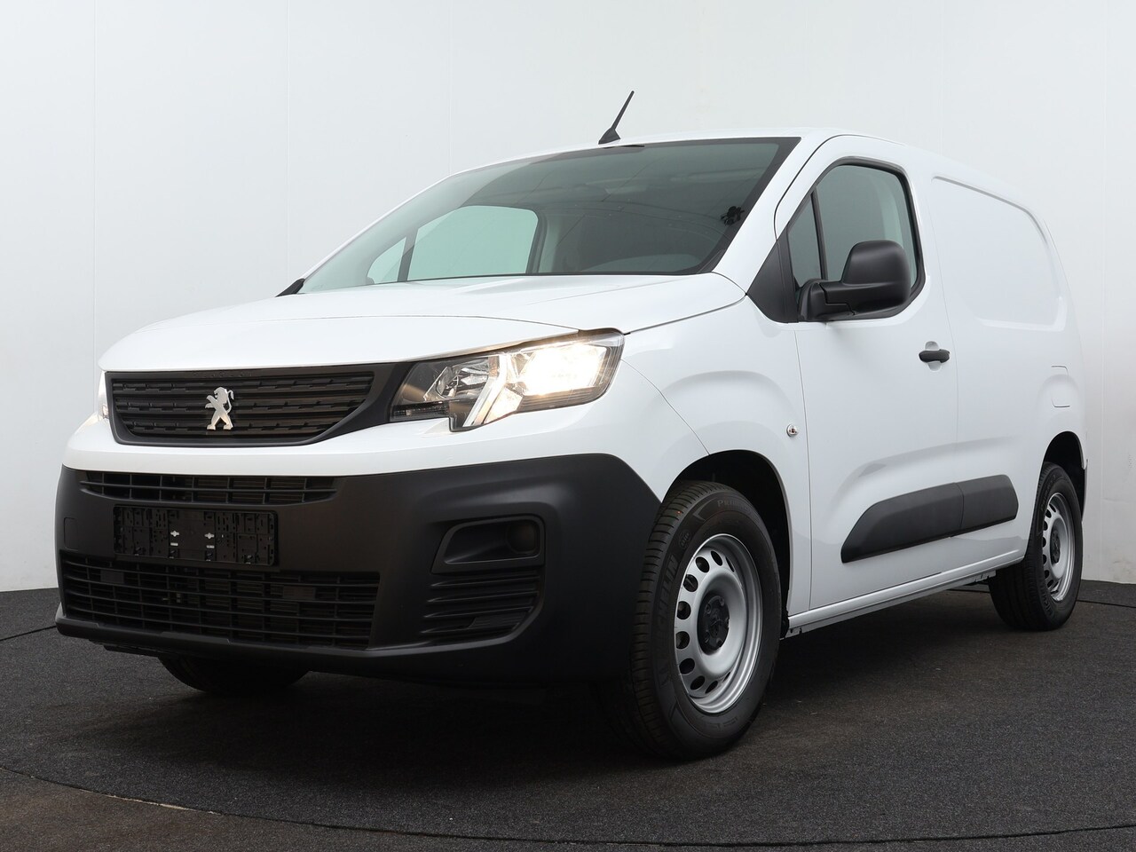 Peugeot e-Partner - 136 L1 50 kWh | Camera | Airco | Cruise Control | Apple Carplay & Android Auto | - AutoWereld.nl