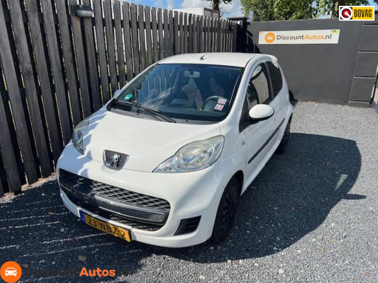 Peugeot 107 - 1.0-12V XS AUTOMAAT+AIRCO+APPLE CARPLAY - AutoWereld.nl