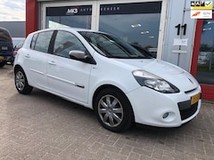 Renault Clio - 1.5 dCi Night & Day 1eEig/Navigatie