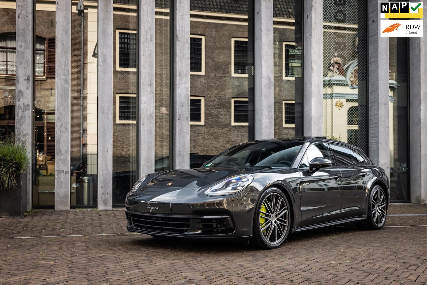 Porsche Panamera Sport Turismo - 2.9 4S E-Hybrid (462pk) LED Matrix | Adaptief | Sportchrono | - AutoWereld.nl