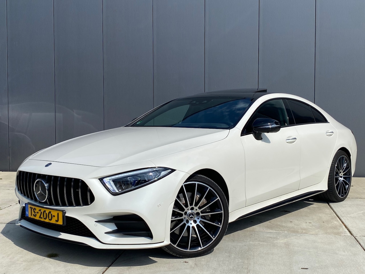 Mercedes-Benz CLS-klasse - 450 4MATIC Premium Plus AMG / Burmester High End / Massage / Schuifdak / Luchtvering - AutoWereld.nl