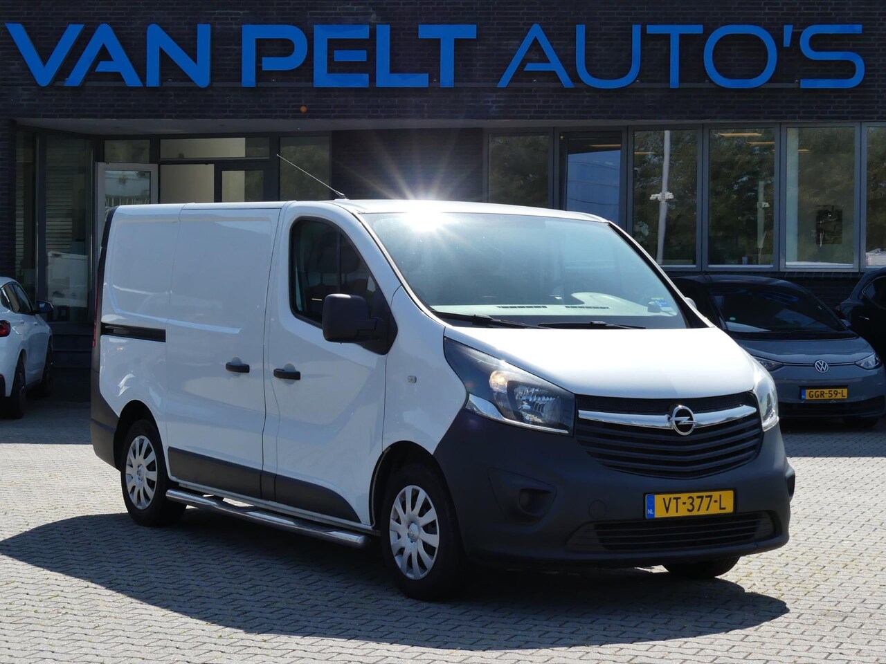 Opel Vivaro - 1.6 CDTI 116PK L1 Selection 3P / Airco / Sidebars - AutoWereld.nl