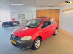 Volkswagen Fox - 1.4 Trendline Apk Nieuw, Airco, Schuifdak, N.A.P, E-Ramen, Radio-Bluetooth, Goed onderhoud