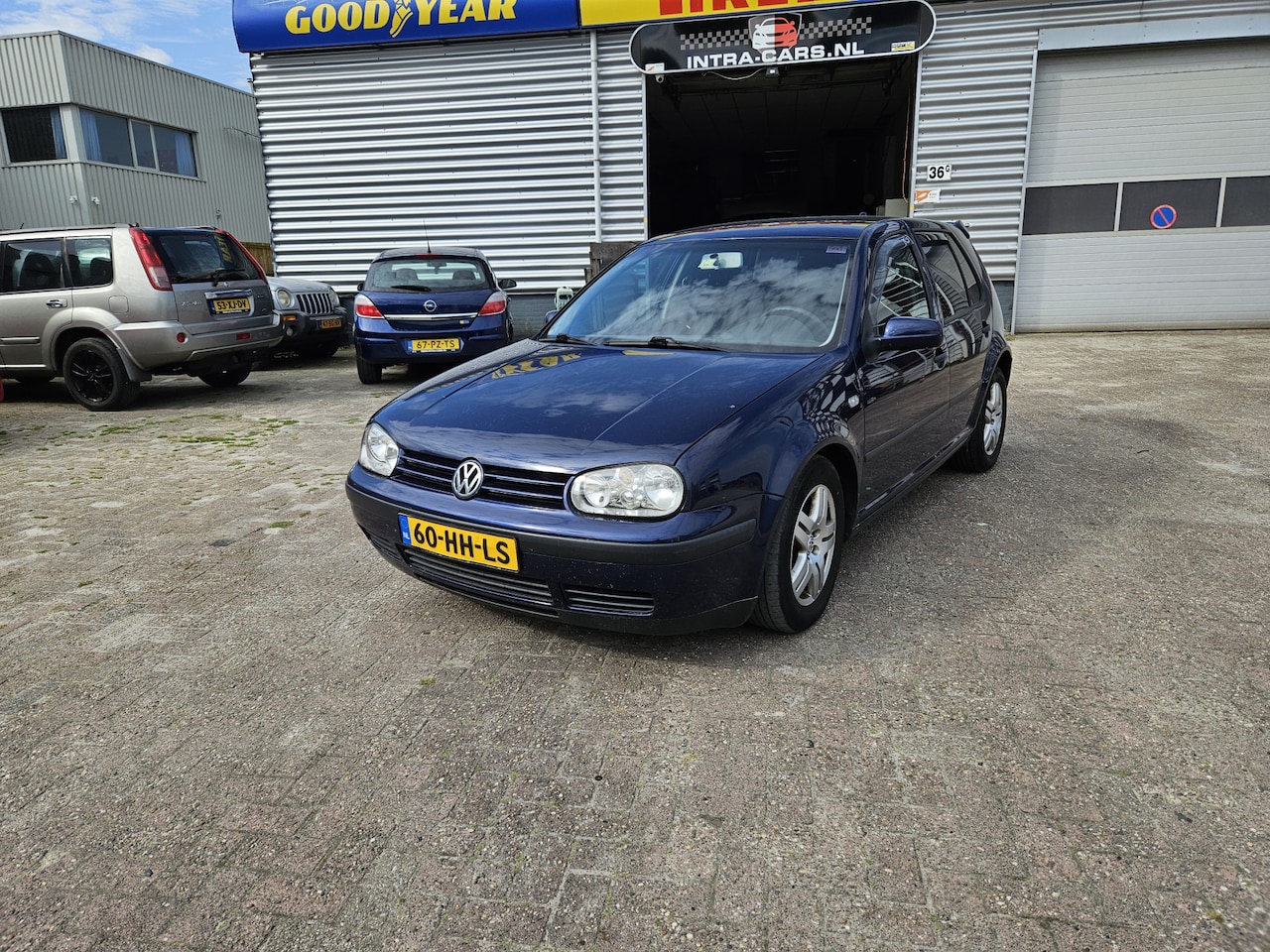 Volkswagen Golf - 1.4-16V Master Edition 5 Deurs. Goed rijdende en leuke sportieve auto, Airco, Apk 19-04-20 - AutoWereld.nl