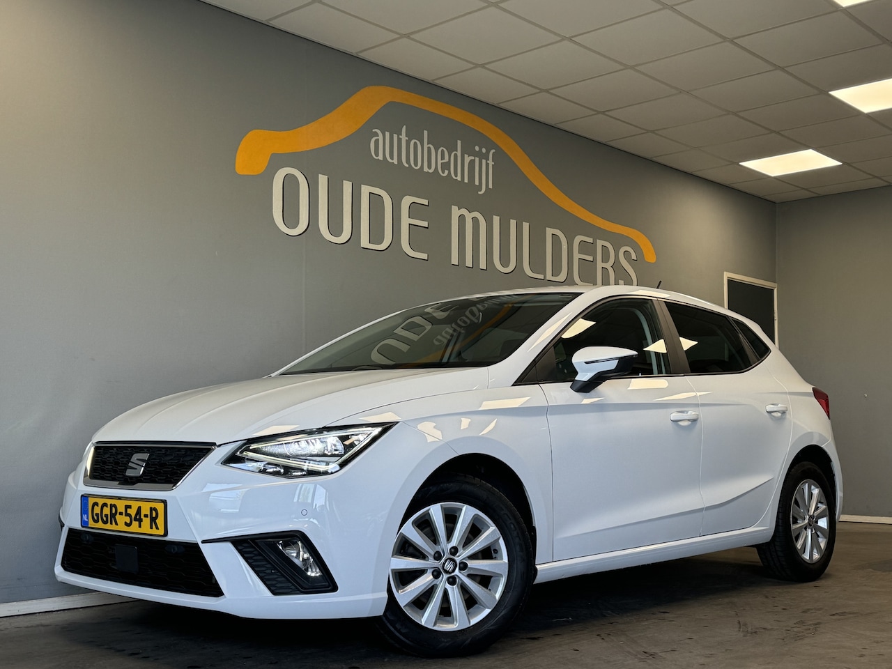 Seat Ibiza - 1.0 TSI Style Camera/AdaptieveCruise/Stoelverwarming - AutoWereld.nl