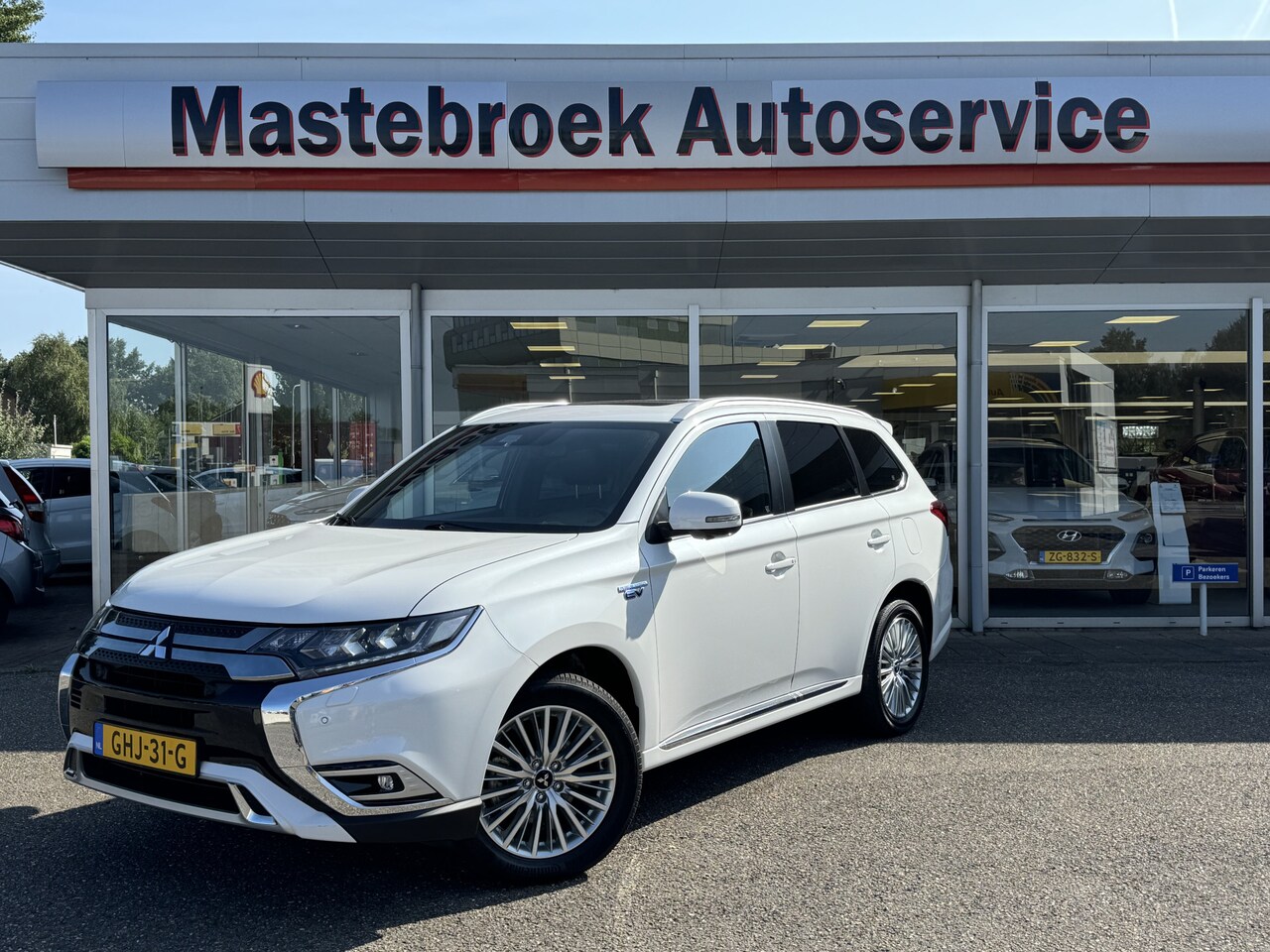 Mitsubishi Outlander - 2.4 PHEV Instyle Zeer luxe Automaat Staat in Hardenberg - AutoWereld.nl