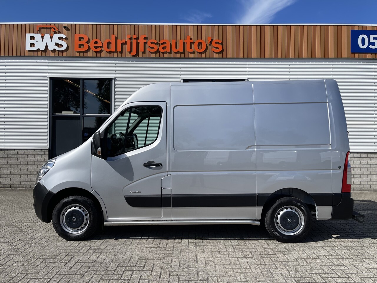 Opel Movano - 2.3 CDTI 145pk BiTurbo L1H2 / rijklaar € 12.950 ex btw / lease vanaf € 315 / airco / cruis - AutoWereld.nl