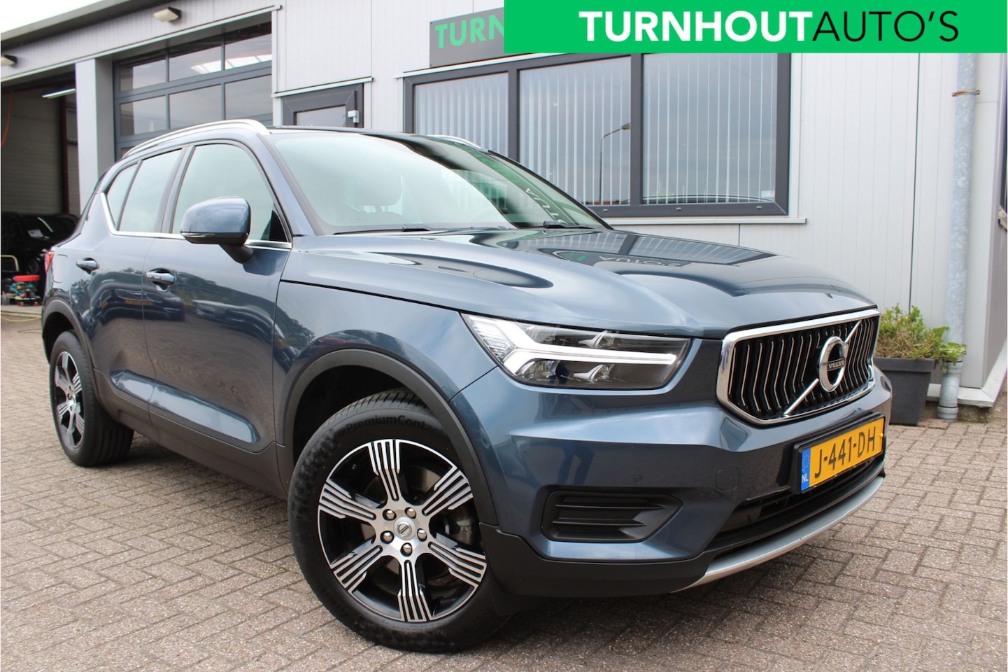 Volvo XC40 - 2.0 T4 Inscription Beige leer | Harman Kardon | Scandinavian | Cam - AutoWereld.nl