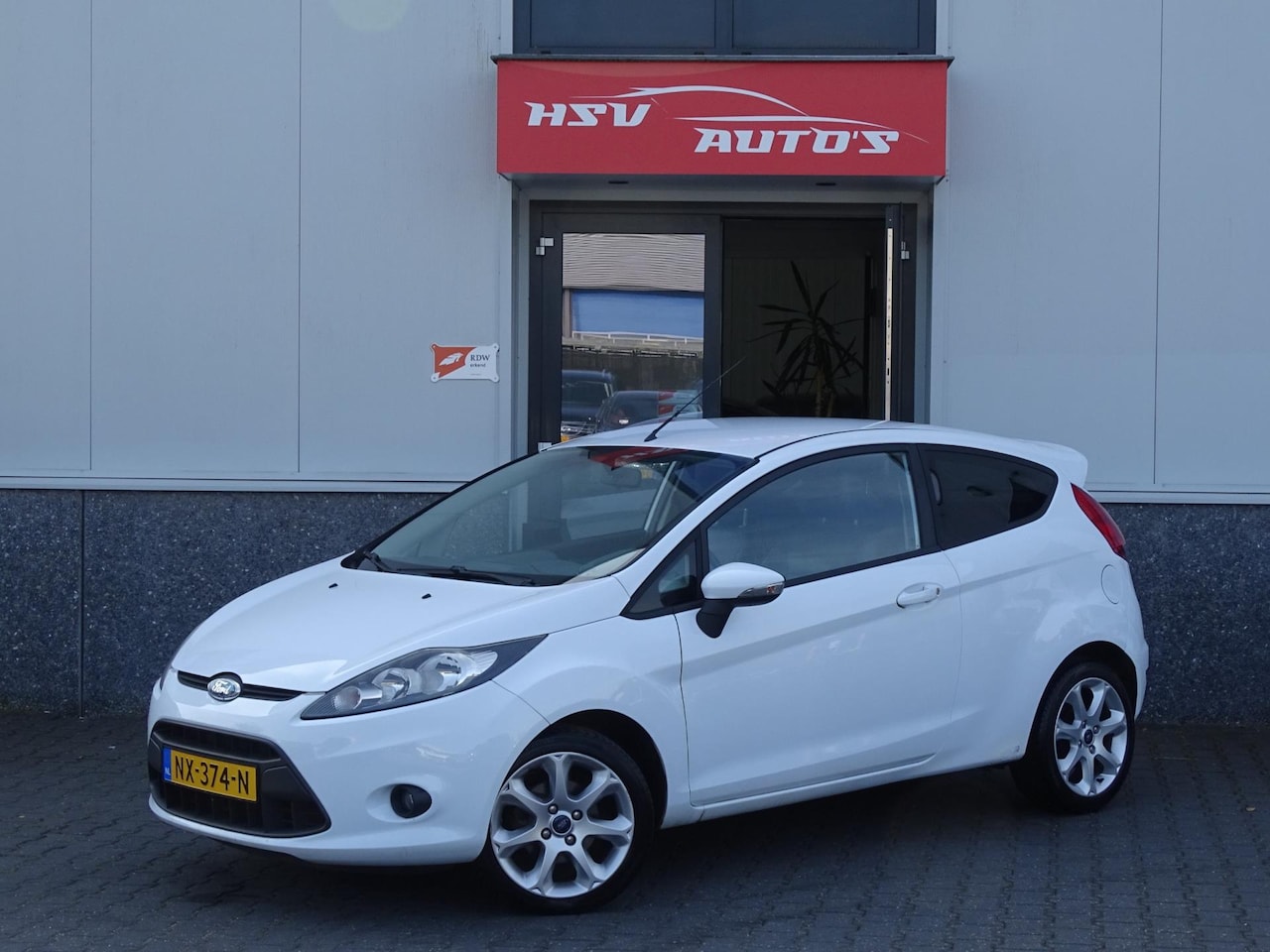 Ford Fiesta - 1.25 Titanium airco LEER (apk 06-2025) - AutoWereld.nl