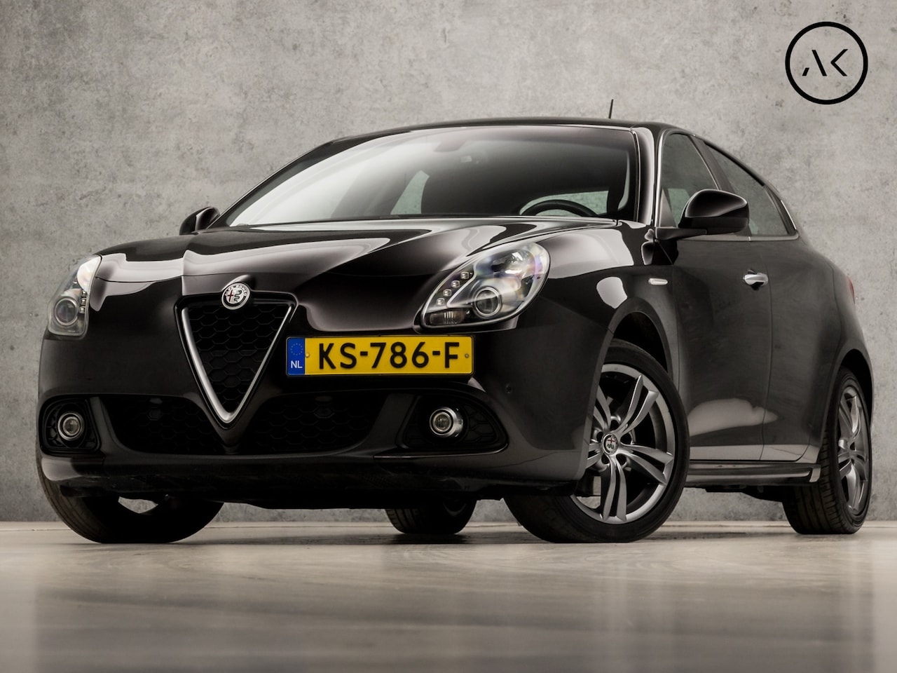 Alfa Romeo Giulietta - 1.4 Turbo MultiAir Super 170Pk Automaat (NAVIGATIE, CLIMATE, STOELVERWARMING, BRUIN LEDER, - AutoWereld.nl