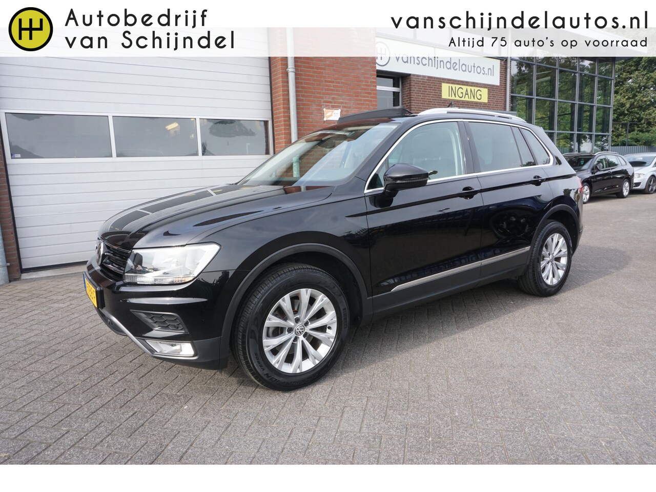 Volkswagen Tiguan - 1.4 TSI 4MOTION 150PK COMFORTLINE OFFROAD ORIGINEEL NEDERLANDS PANORAMADAK ELECTR.TREKHAAK - AutoWereld.nl