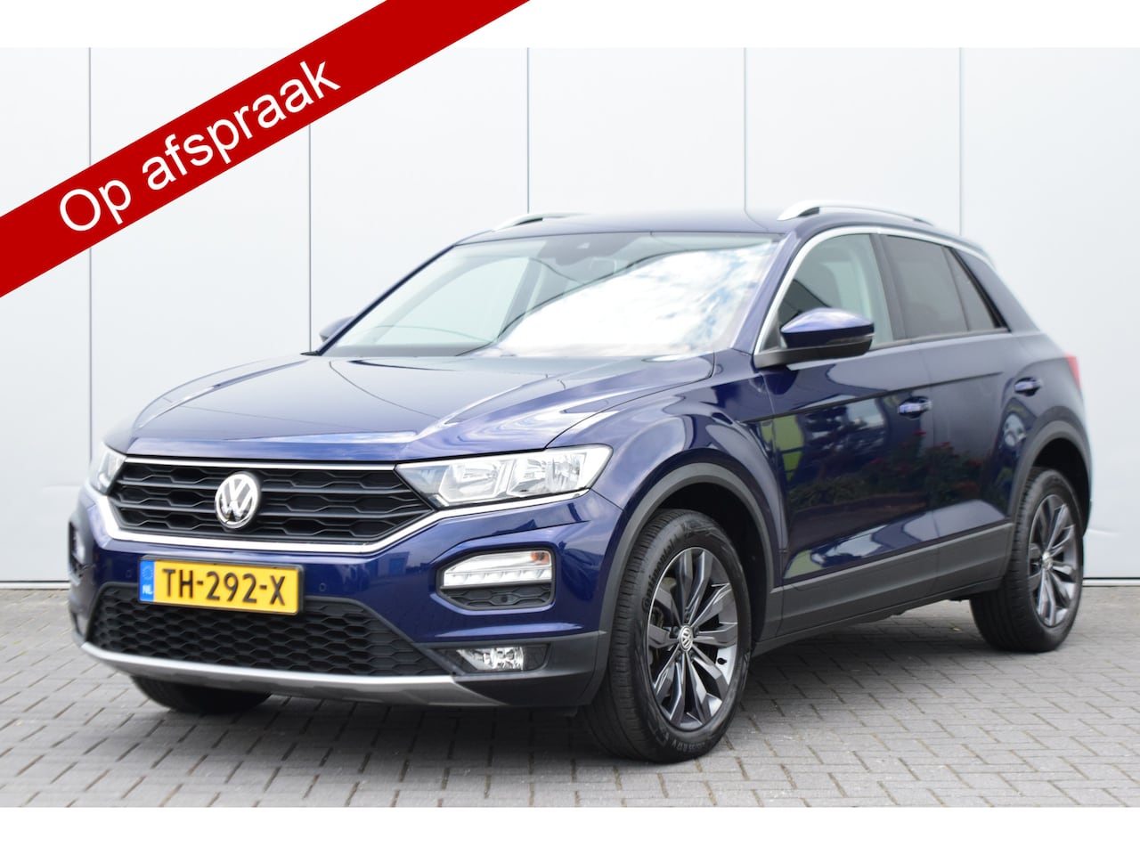 Volkswagen T-Roc - 1.0 TSI Style Ecc Cruise /Adap Priv/Glass 112dkm! - AutoWereld.nl