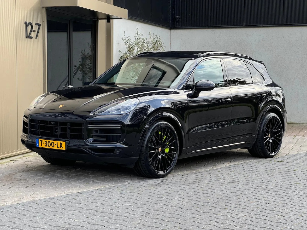 Porsche Cayenne - Turbo S E-Hybrid|keramisch|pano - AutoWereld.nl