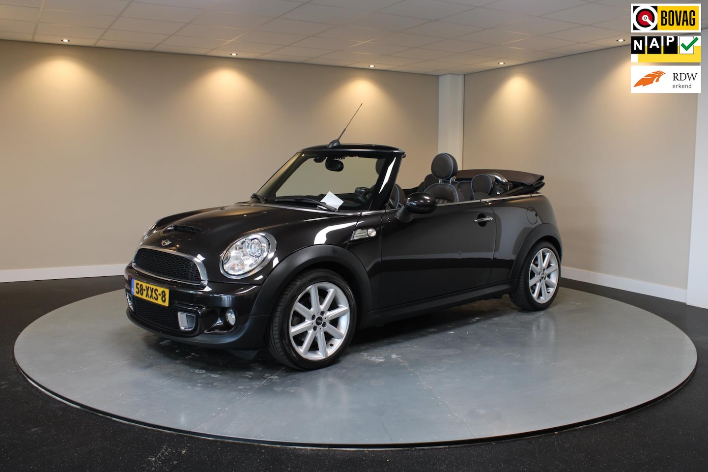 MINI Cabrio - 1.6 Cooper S Highgate *Limited Edition* Origineel NL - AutoWereld.nl