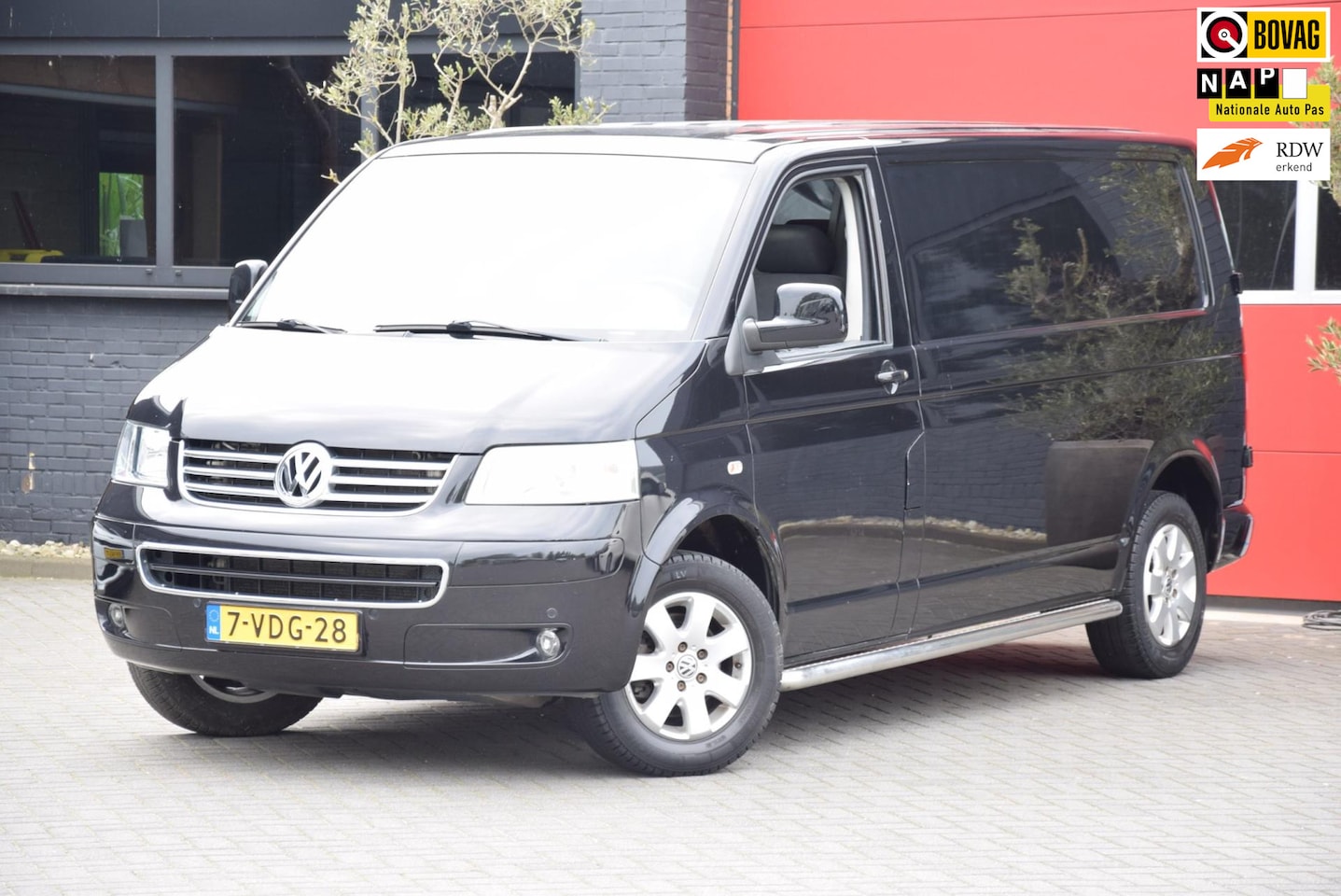 Volkswagen Transporter - 2.5 TDI 340 MHD L2H1 Automaat 3 Persoons Airco Cruise Control - AutoWereld.nl