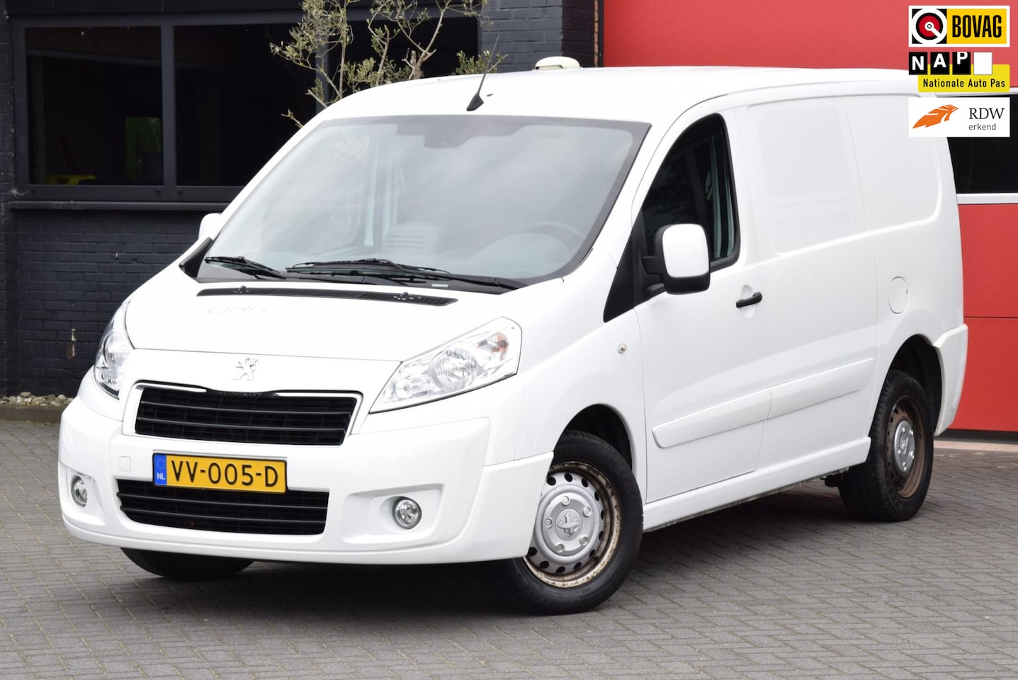 Peugeot Expert - 227 2.0 HDI L1H1 Navteq 2 2016 Airco Cruise control Navigatie - AutoWereld.nl