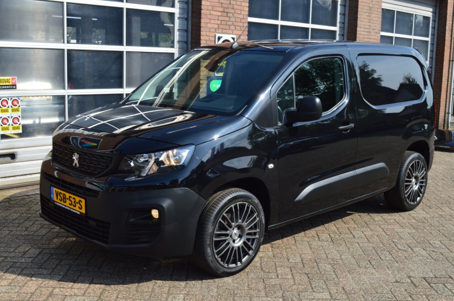 Peugeot Partner - 1.5 BlueHDI Asphalt 1.5 BlueHDI Asphalt - AutoWereld.nl