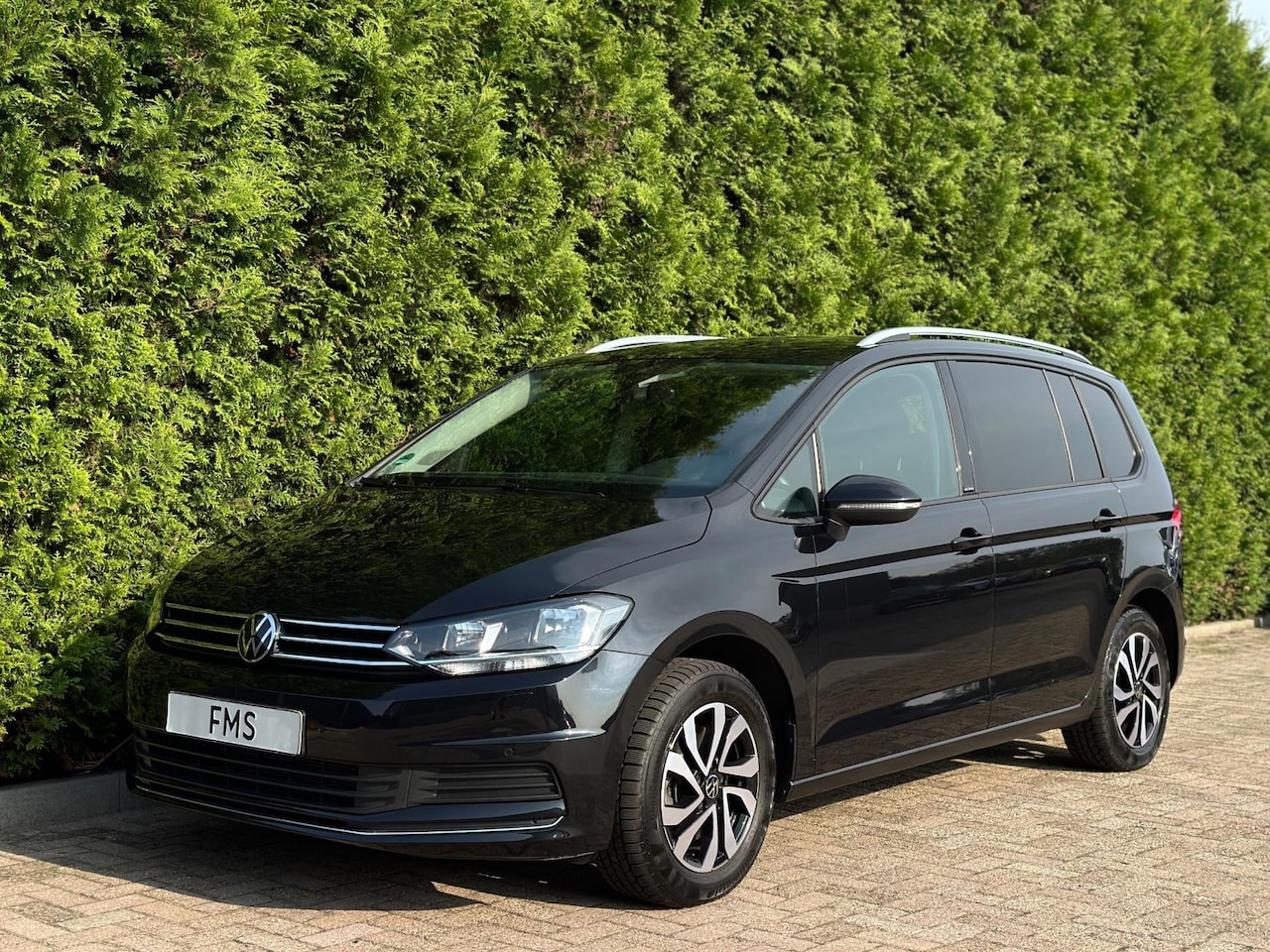 Volkswagen Touran - 1.5 TSI Active 7persoons CarPlay 150pk - AutoWereld.nl