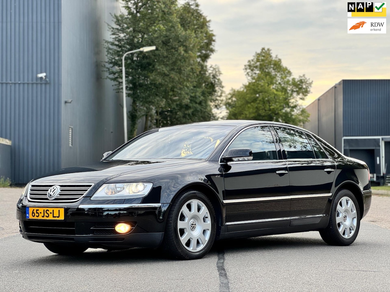 Volkswagen Phaeton - 3.2 V6 4PERS/ORIGINEEL NL/NAP/YOUNGTIMER/IN UITMUNTENDSTAAT - AutoWereld.nl