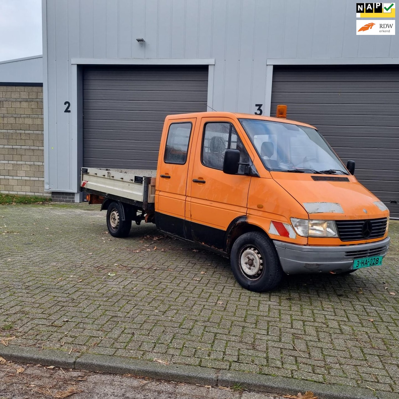 Mercedes-Benz Sprinter - 3 X 208d 208 312d 212D MANUEEL OPEN LAADBAK PICK UP - AutoWereld.nl