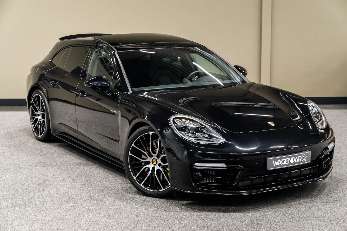 Porsche Panamera Sport Turismo - 4 E-HYBRID SPDESGN*SPUITLAAT*PL EDITION - AutoWereld.nl