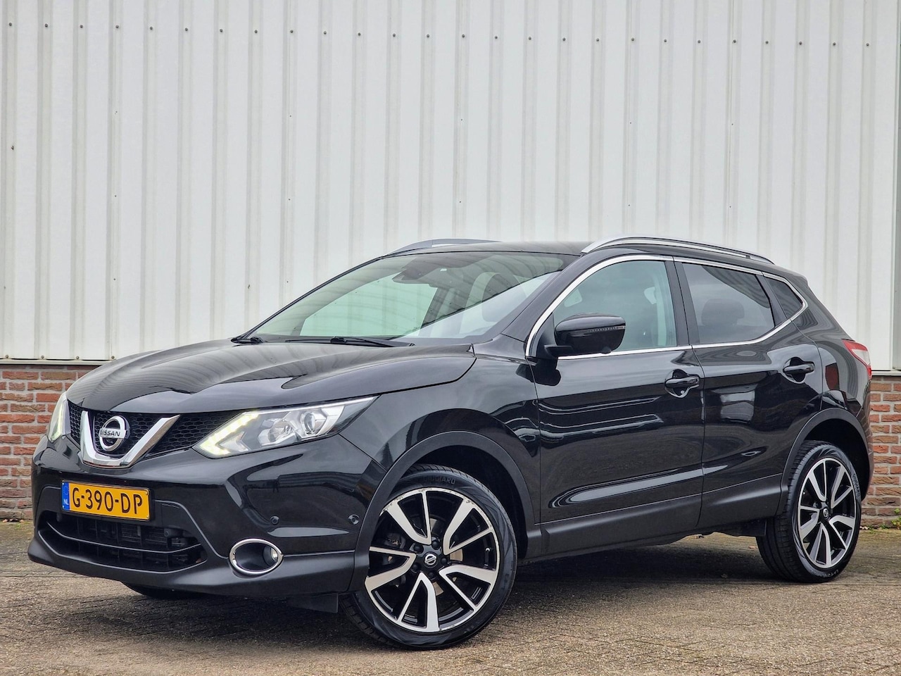 Nissan Qashqai - 1.2 Tekna AUTOMAAT*Leder*Panodak*Navigatie*Camera*PDC*Cruise control* Climate control - AutoWereld.nl