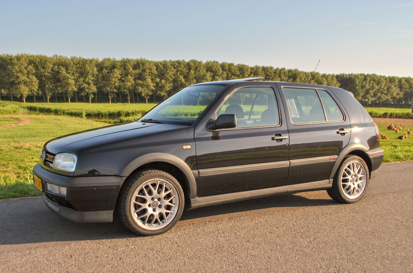 Volkswagen Golf - GTI '20-Jahre'-Editie 5-deurs type 3 Airco Schuifdak 115pk - AutoWereld.nl