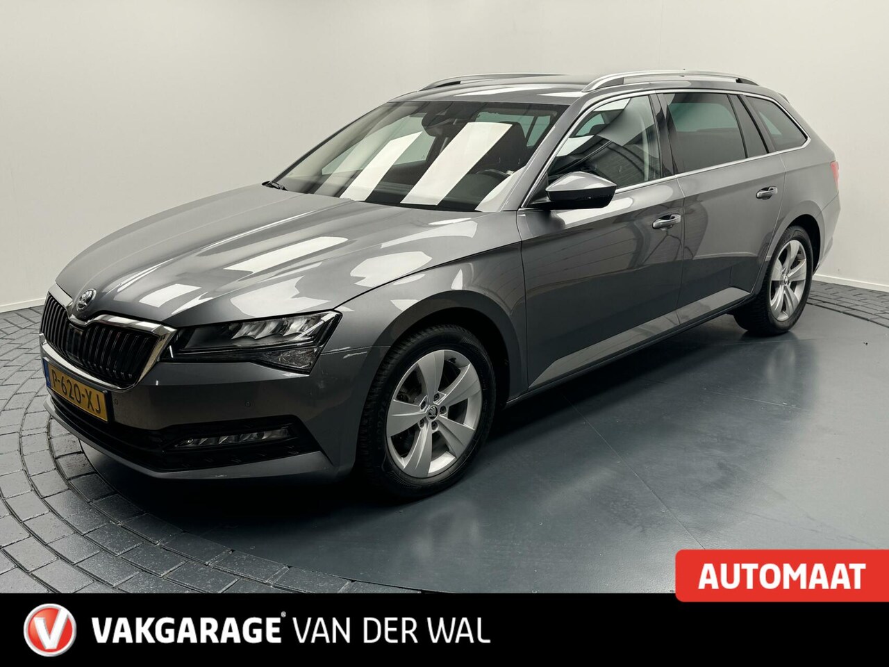 Skoda Superb Combi - 1.5 TSi ACT 150pk DSG Business Edition Trekhaak-Apple Carplay-Adaptive Cr.contr-Navigatie- - AutoWereld.nl