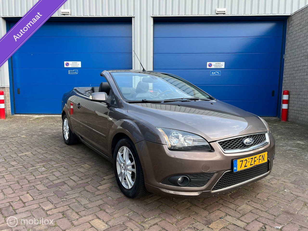 Ford Focus Coupé-Cabriolet - 2.0-16V Titanium * Airco * AUT * NAVI * Leer - AutoWereld.nl