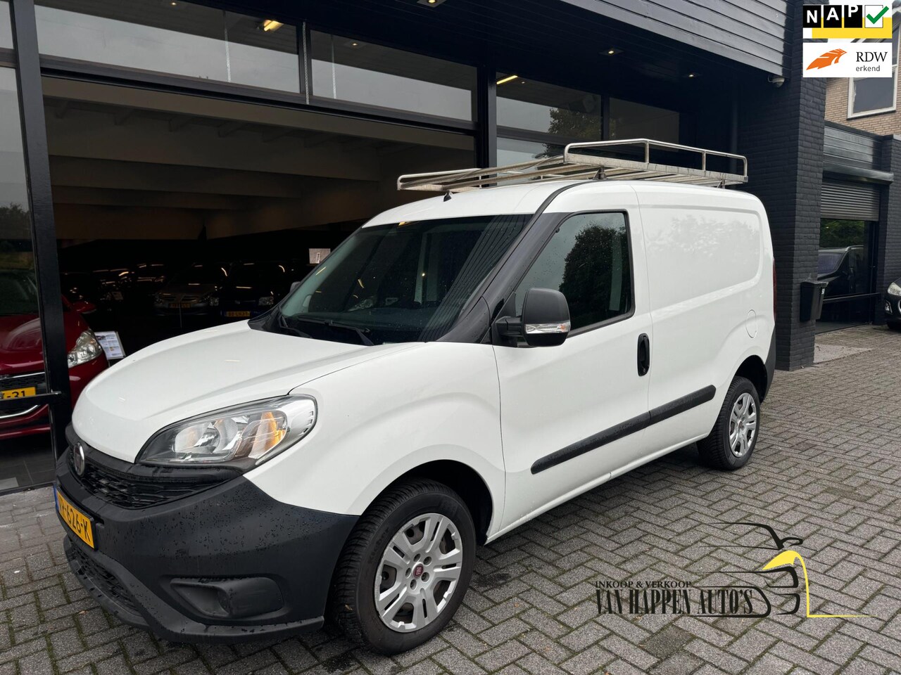 Fiat Doblò Cargo - 1.3 MJ L1H1 Actual / APK 9-2025 - AutoWereld.nl