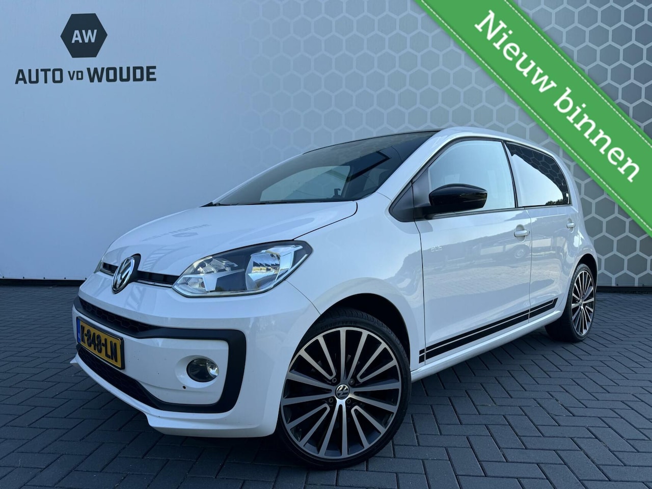 Volkswagen Up! - 1.0 BMT high up! Club up Zwarte hemel - AutoWereld.nl