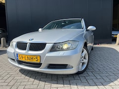 BMW 3-serie Touring - 320i '06 Leder/Navi/17'Lmv/NweKetting