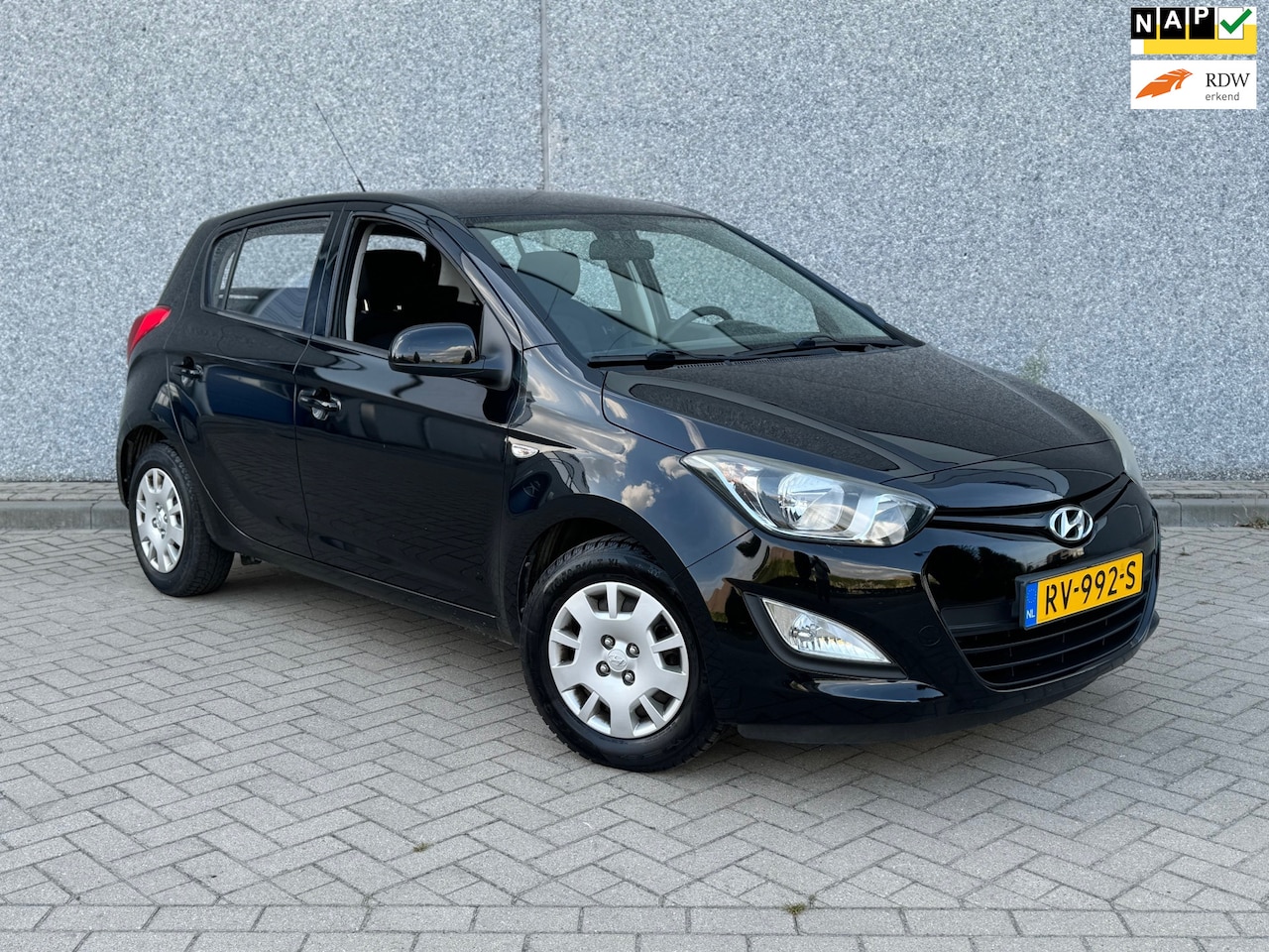 Hyundai i20 - 1.2i i-Drive-Airco-Cruise-APK - AutoWereld.nl