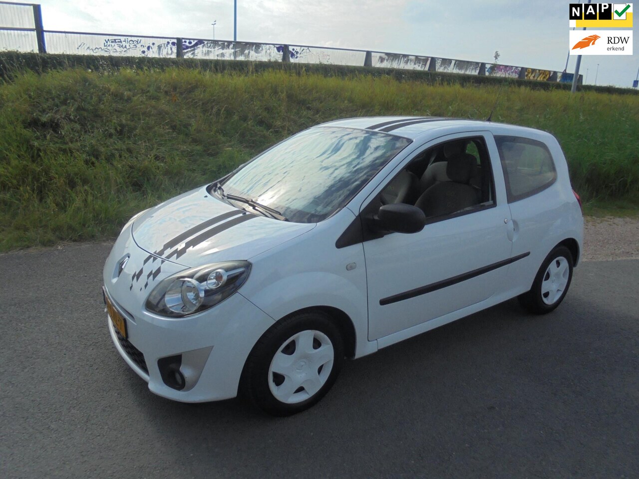 Renault Twingo - Renault twingo 1.2 16V airco - AutoWereld.nl