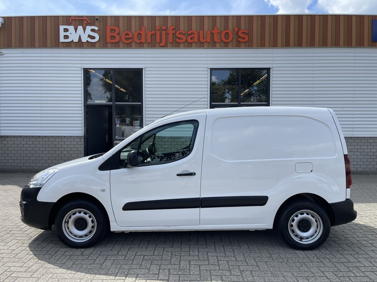 Peugeot Partner - 122 1.6 BlueHDi 100 L1 Pro S&S / vaste prijs rijklaar € 8950 ex btw / lease vanaf € 164 / - AutoWereld.nl