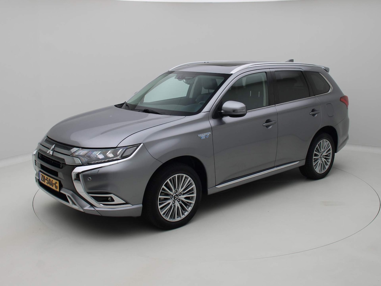 Mitsubishi Outlander - 2.4 PHEV Intense+ LEDER /SCHUIFDAK ETC. incl.btw. - AutoWereld.nl