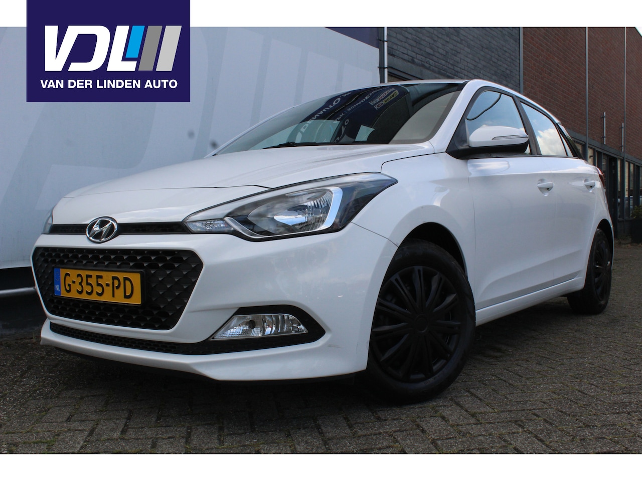 Hyundai i20 - 1.2 HP i-Motion Comfort Navi, Camera, Cruise - AutoWereld.nl