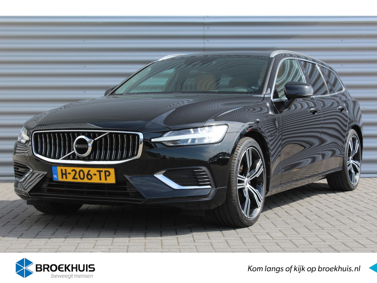 Volvo V60 - 2.0 T6 TWIN ENGINE 341PK AWD INSCRIPTION / NAVI / LEDER / CLIMA / FULL-LED / 19" LMV / KEY - AutoWereld.nl