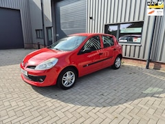 Renault Clio - 1.2 TCE Expression TOPSTAAT ACTIE WEEK € 1795, 00