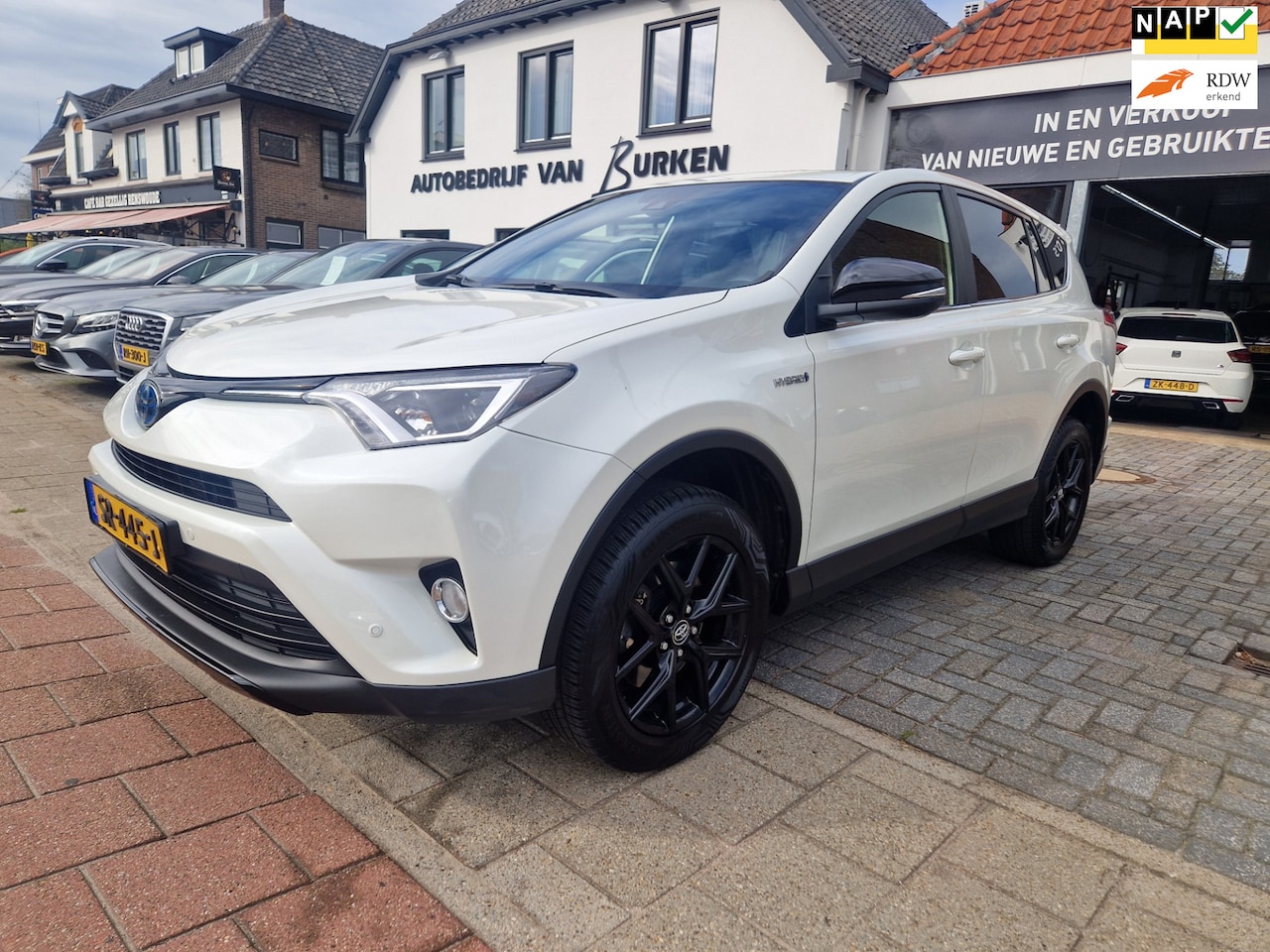 Toyota RAV4 - 2.5 Hybrid Black Edition automaat, Navigatie,Achteruitrijcamera,L.M.Velgen - AutoWereld.nl